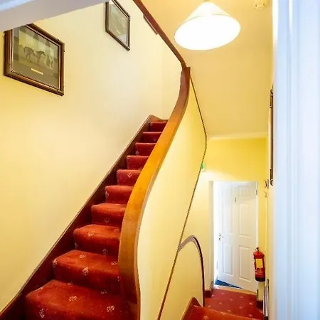 Сasa de vacaciones White Heather House Town Square