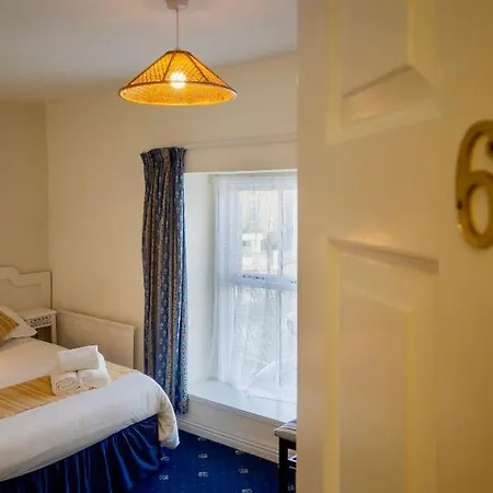 Сasa de vacaciones White Heather House Town Square Clifden