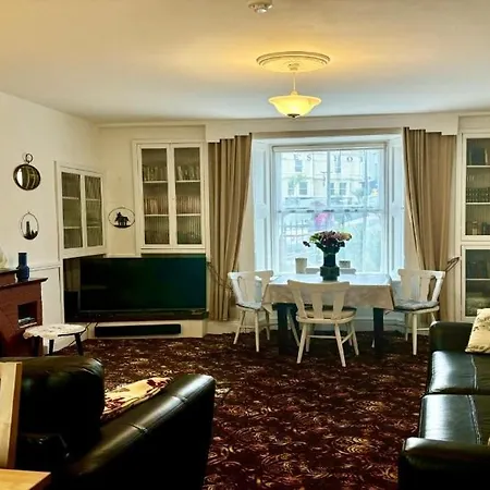 White Heather House Town Square Holiday home *