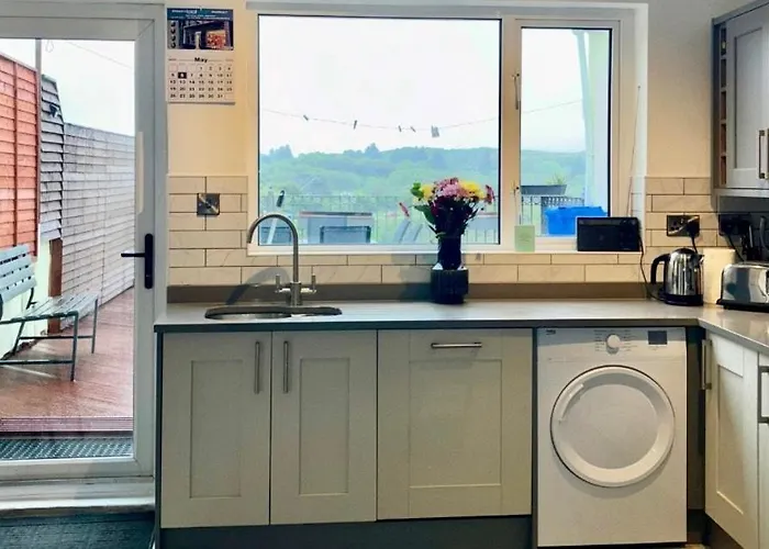 White Heather House Town Square קליפדן