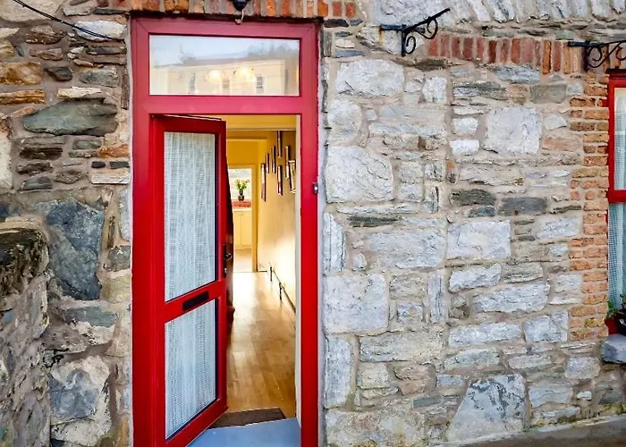 White Heather House Town Square קליפדן