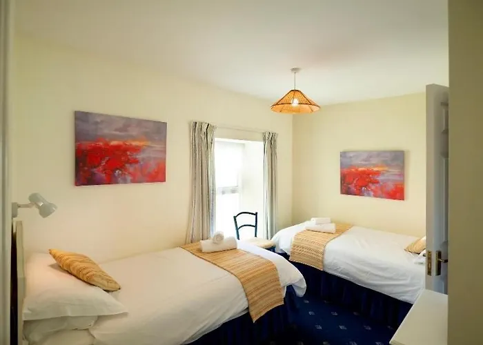 White Heather House Town Square בית נופש קליפדן