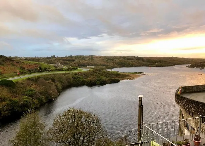 בית נופש White Heather House Town Square קליפדן